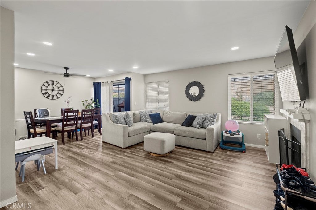 Photo of 27120 Crossglade AVE #1, Canyon Country, CA 91351 (MLS # PI26230237)