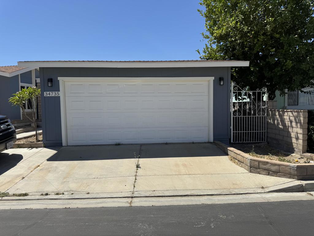 34735 Double Diamond Drive