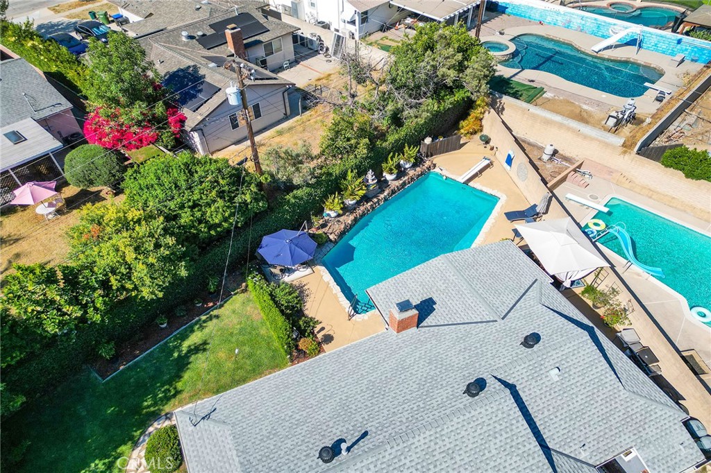 5022 N Kidder
