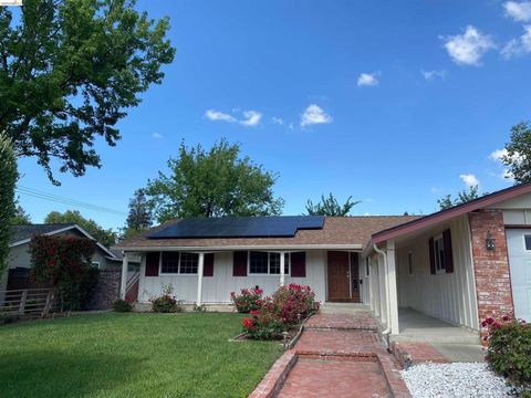 Photo of 442 Candleberry Rd. Rd, Walnut Creek, CA 94598 (MLS # 41128969)