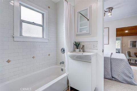 Tiny photo for 221 S Guadalupe Ave, Redondo Beach, CA 90277 (MLS # SB25217533)