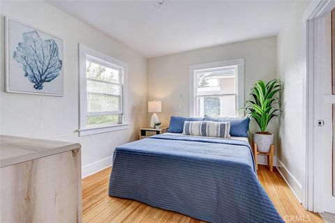 Tiny photo for 221 S Guadalupe Ave, Redondo Beach, CA 90277 (MLS # SB25217533)