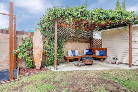 Tiny photo for 221 S Guadalupe Ave, Redondo Beach, CA 90277 (MLS # SB25217533)