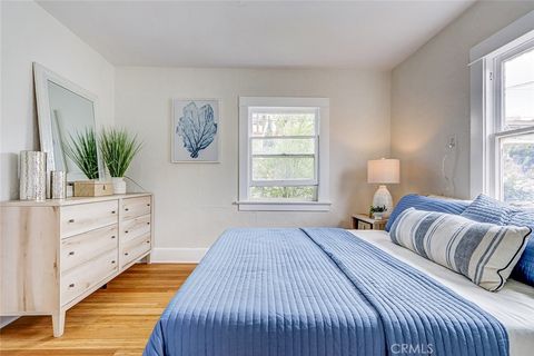 Tiny photo for 221 S Guadalupe Ave, Redondo Beach, CA 90277 (MLS # SB25217533)