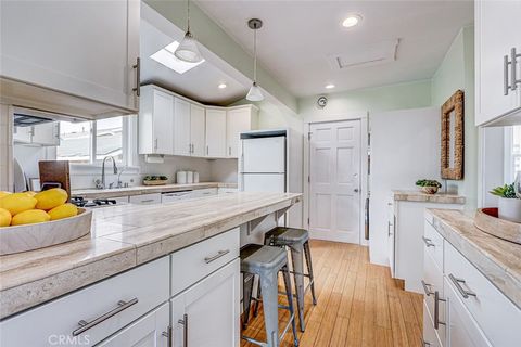 Tiny photo for 221 S Guadalupe Ave, Redondo Beach, CA 90277 (MLS # SB25217533)