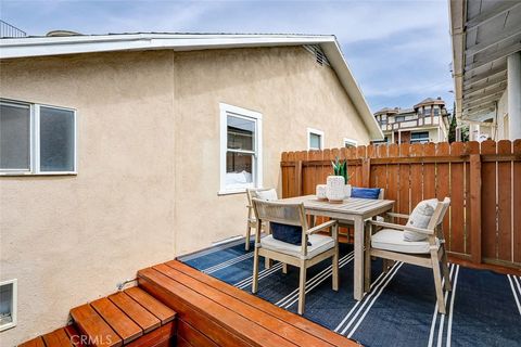 Tiny photo for 221 S Guadalupe Ave, Redondo Beach, CA 90277 (MLS # SB25217533)