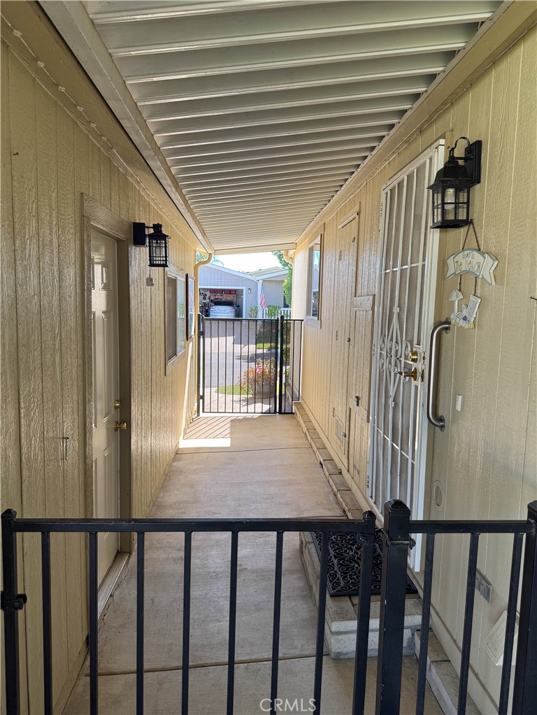 10961 Desert Lawn 433