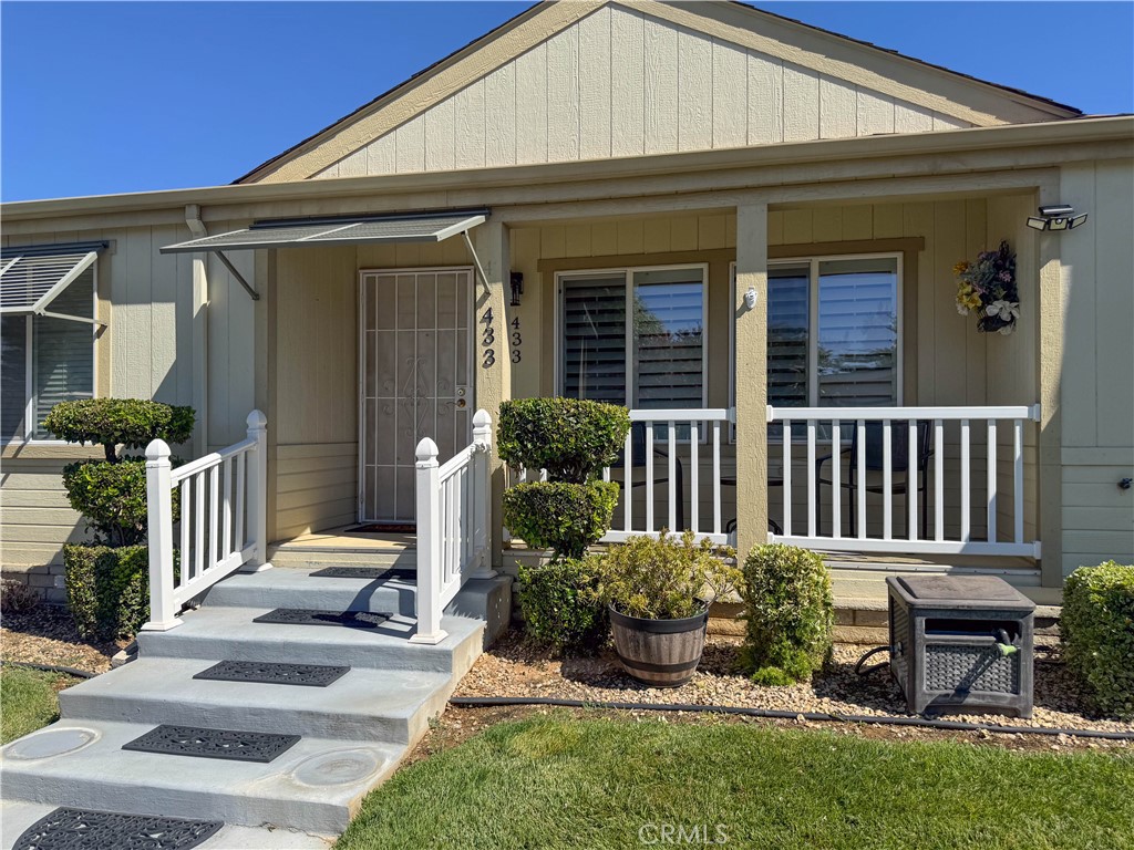 10961 Desert Lawn 433