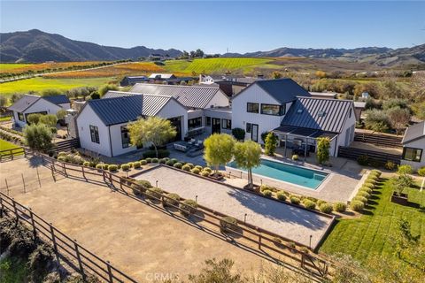 Photo of 280 Jespersen Lane, San Luis Obispo, CA 93401 (MLS # SC25250908)