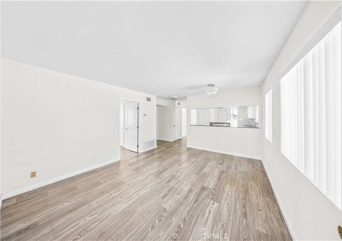 Photo of 10225 Fernglen #1/2, Tujunga, CA 91042 (MLS # GD26064565)