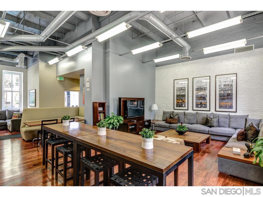 Downtown - Residential Lease