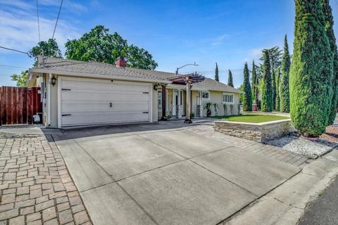 Photo of 227 Cleopatra Drive, Pleasant Hill, CA 94523 (MLS # ML82040183)
