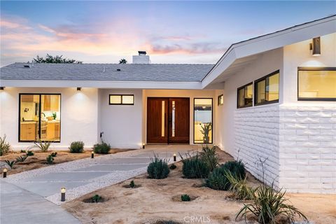 Photo of 1975 E Mark Leslie, Palm Springs, CA 92264 (MLS # IG26104304)