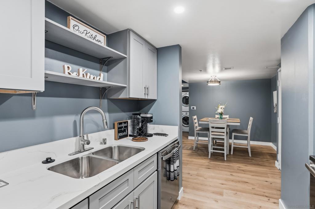 425 W Beech St W 314