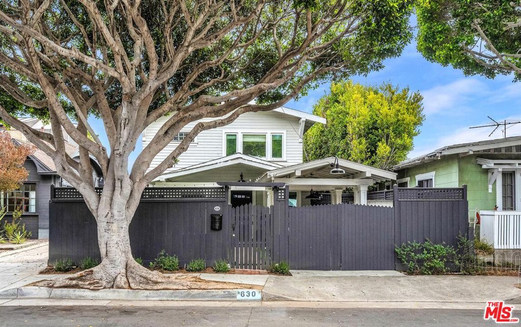 Photo of 630 Ashland Avenue, Santa Monica, CA 90405 (MLS # 26859907)