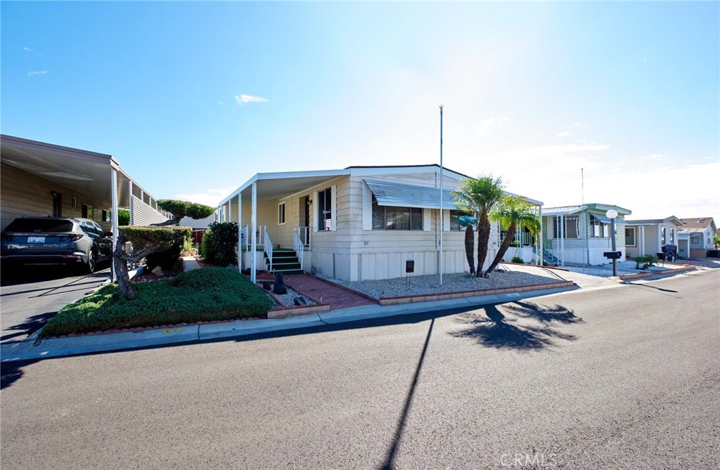 4095 Fruit Street 608