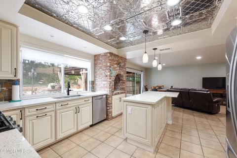 Photo of 816 Cayo Grande Court, Newbury Park, CA 91320 (MLS # 224000236)