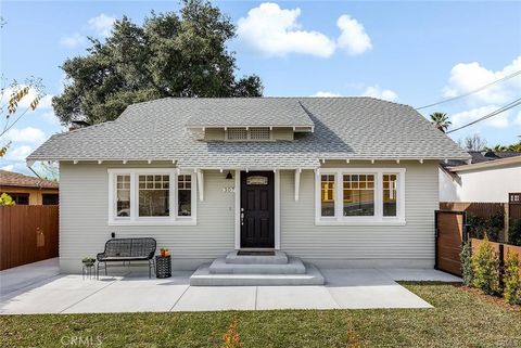 Photo of 307 S Alta Vista, Monrovia, CA 91016 (MLS # AR26048497)