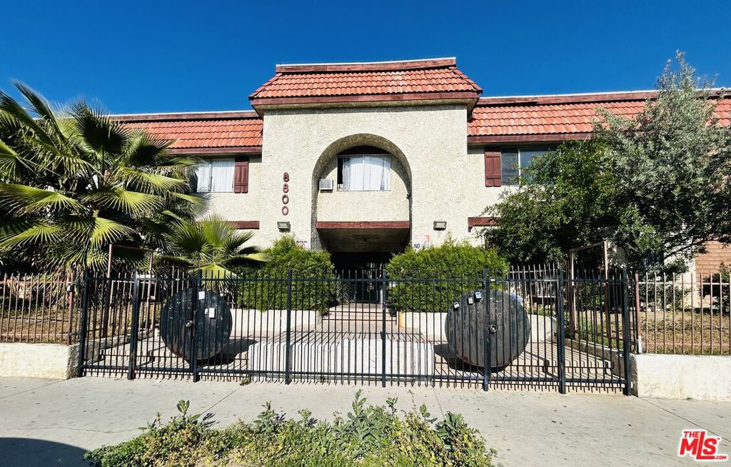 Top-floor 1-bedroom Condo in Panorama City! A perfect Starter Home and/ or great for Investors. 8800 Cedros Ave Unit #219 is in a gated complex. Easy access to the 405 and 5 freeway, close to CSUN, and various restaurants and shops that the Los Angeles Valley offers. The complex includes a gated pool community and designated parking. The unit has been well-maintained, freshly painted throughout, vacant. This unit is great to start building equity! Call for an appointment.