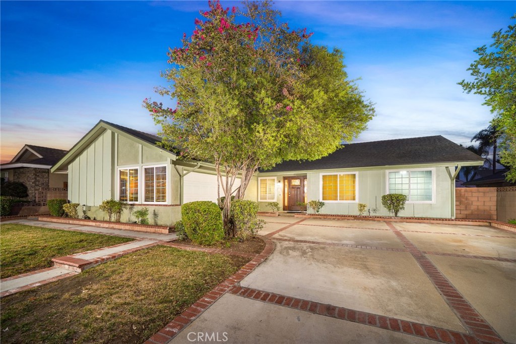 944 Eastglen Drive