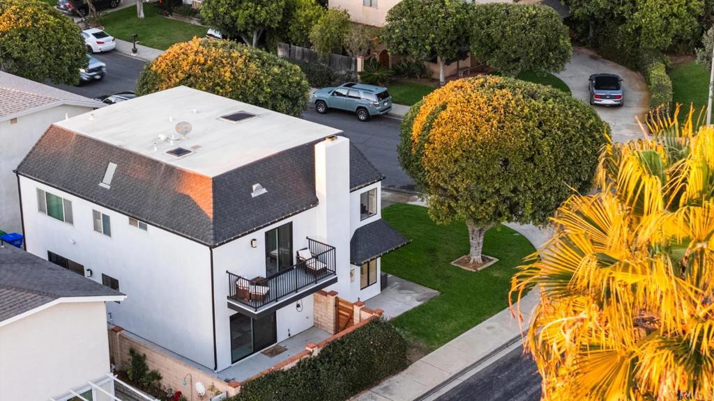 3865 Hibiscus Circle