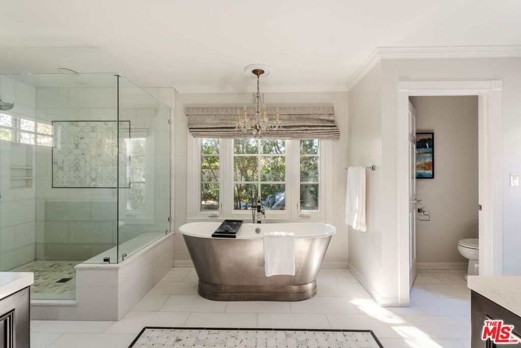 Photo of 12510 Hortense Street, Studio City, CA 91604 (MLS # 25615197)