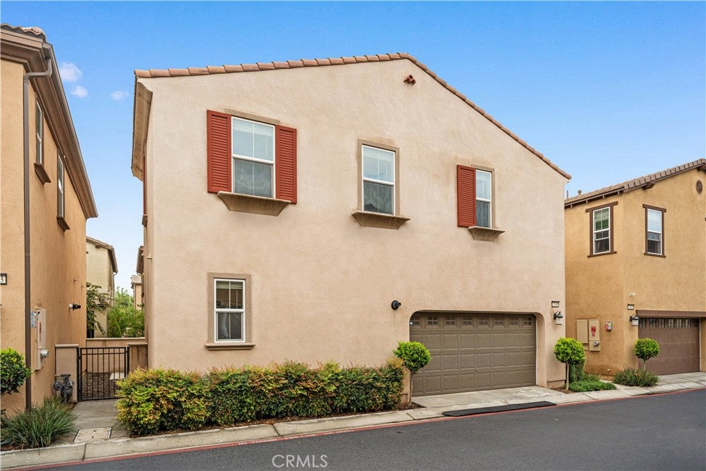 7149 Montecito Ln