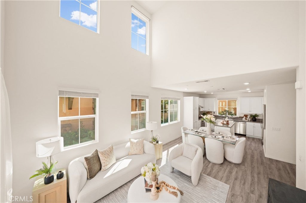 7149 Montecito Ln