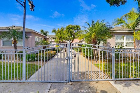 Photo of 2669 Lime Ave, Signal Hill, CA 90755 (MLS # PW26068218)