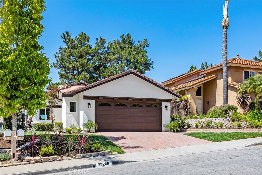 Photo of 28265 La Bajada, Laguna Niguel, CA 92677 (MLS # OC26087836)