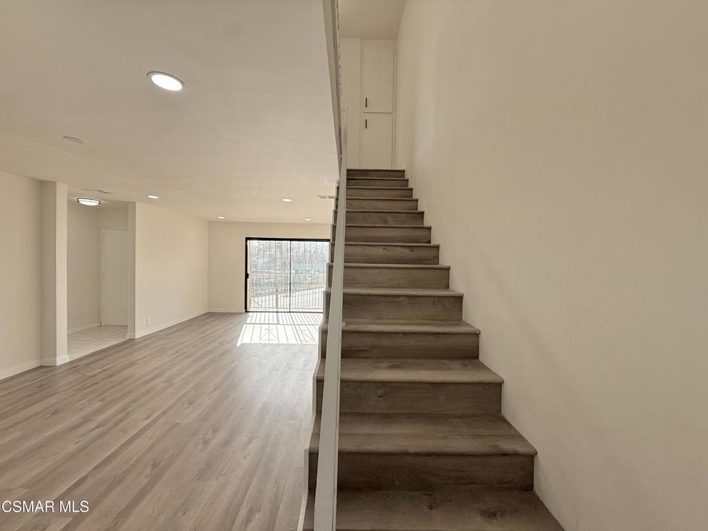 903 New Depot Street 5