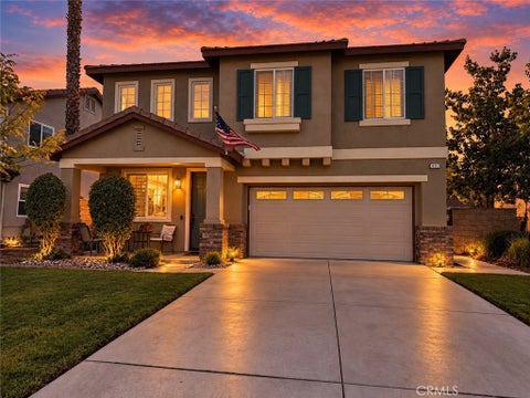 Photo of 38353 Applewood Court, Murrieta, CA 92563 (MLS # SW26220453)