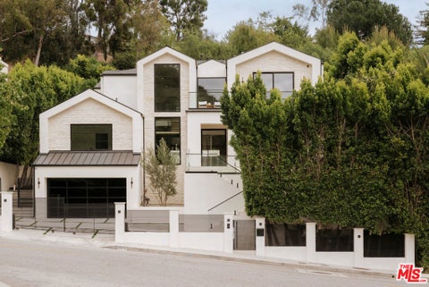 Photo of 2878 Deep Canyon Drive, Beverly Hills, CA 90210 (MLS # 26984769)