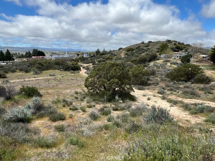 Unbeatable Opportunity with Valley Views!



Don’t miss this incredible deal, just under 5 acres overlooking the scenic Anza Valley and town. Ideally located just off a paved road and steps from the community center, with quick access to Highway 371.



The property features a capped well producing approximately 30+ gallons per minute (a huge value — new wells can cost $30,000–$40,000 or more!) and power is available right at the edge of the lot.



Whether you're looking to build your dream home, start a small farm, keep horses, or simply enjoy the peace and open space, this lot offers the perfect setting.



Location, potential, and major infrastructure value, all in one.