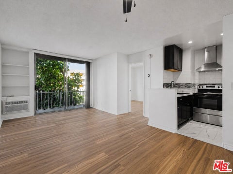 Photo of 210 S La Fayette Park Place #201, Los Angeles, CA 90057 (MLS # 26985019)