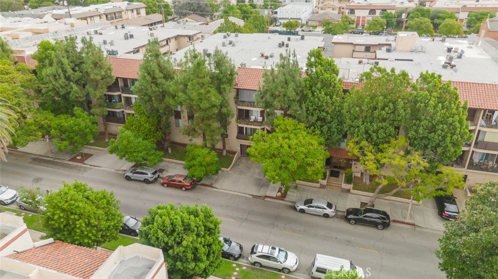 310 N Jackson Street 128