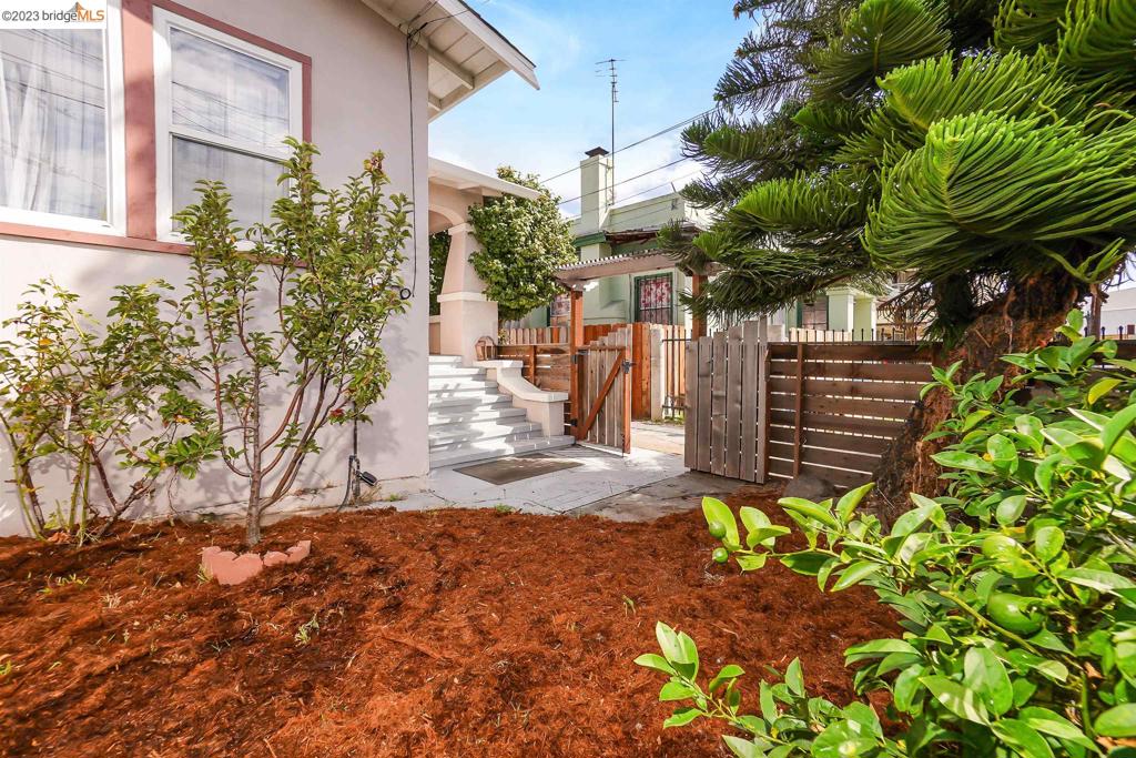 MAXWELL  PARK - Residential