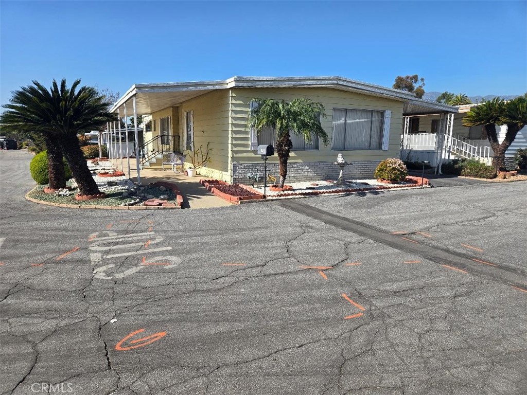 840 E Foothill Boulevard 164