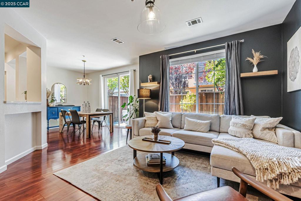 CA HIGHLANDS - Residential