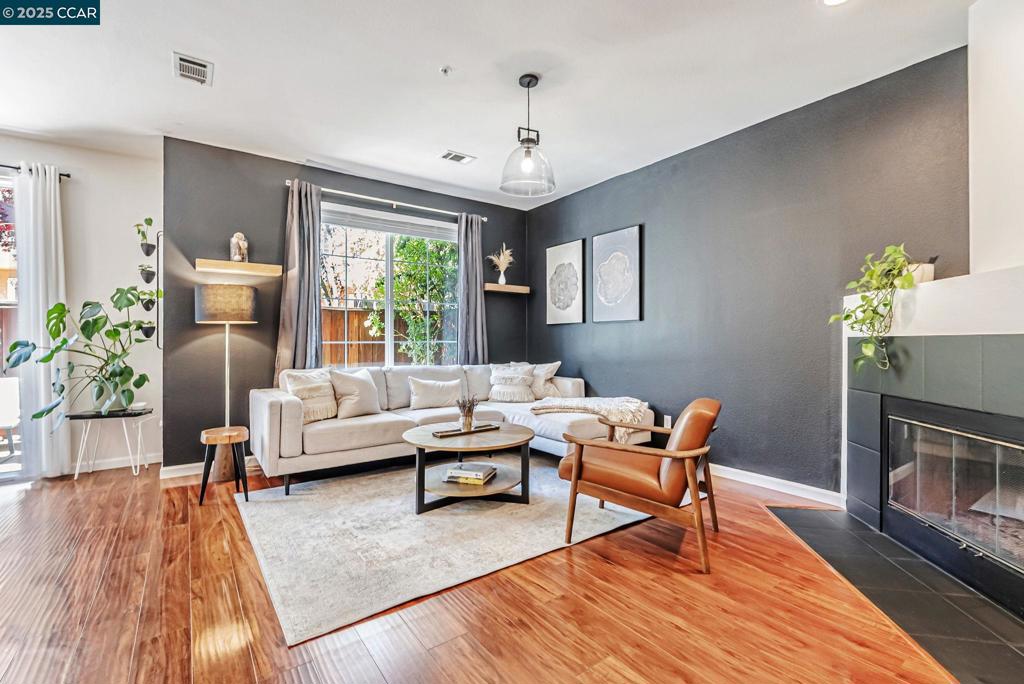 CA HIGHLANDS - Residential