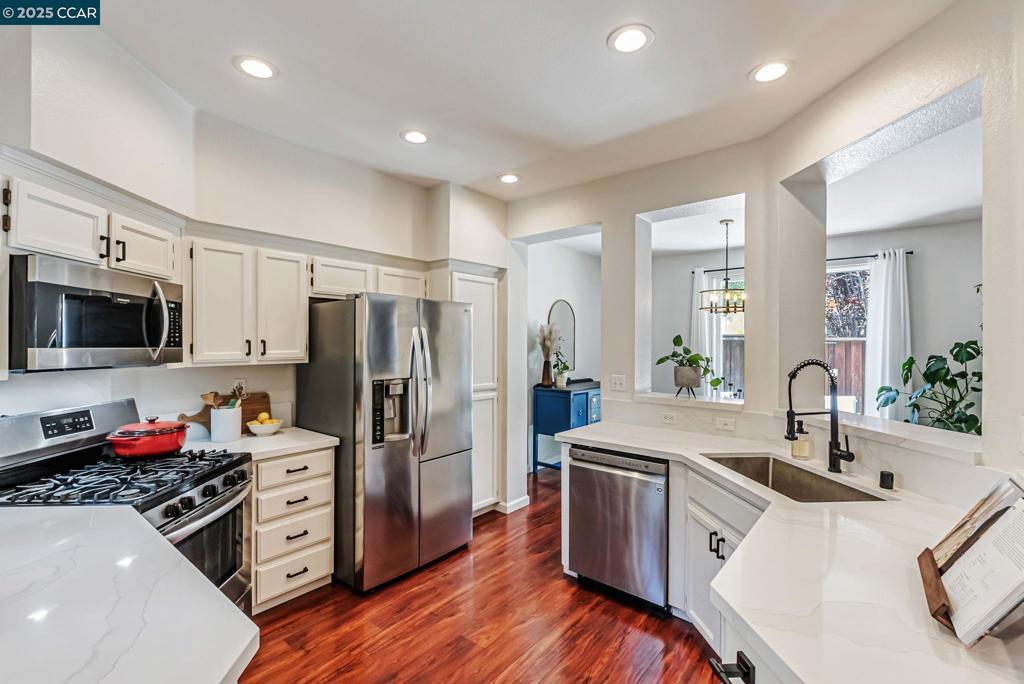 CA HIGHLANDS - Residential