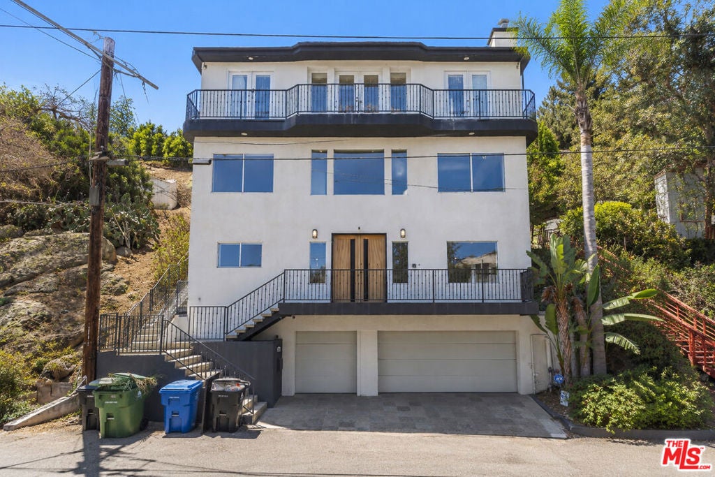 2927 Park Center Drive