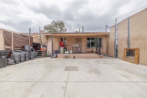 15723 Kadota Street Sylmar CA 91342