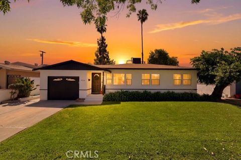 Photo of 4866 Sunnyside Dr, Riverside, CA 92506 (MLS # CV26058817)