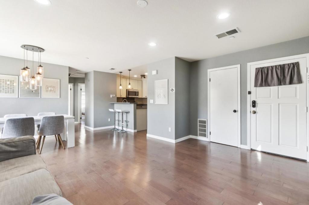984 Belmont Terrace 10