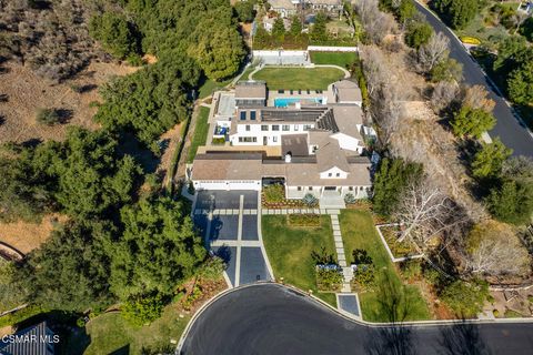 Photo of 1375 Rose Garden Circle, Westlake Village, CA 91361 (MLS # 225001465)