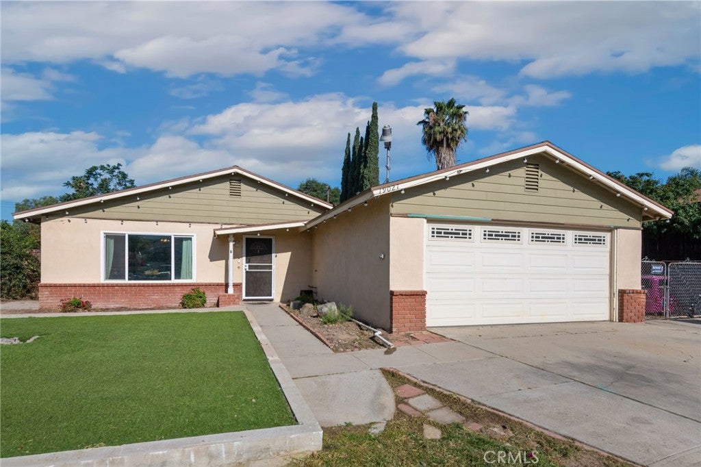 19027 Stroh Avenue