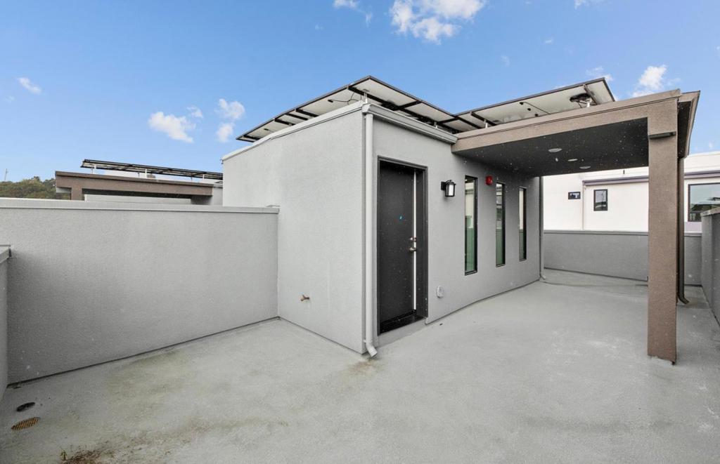 2324 Red Oak Court