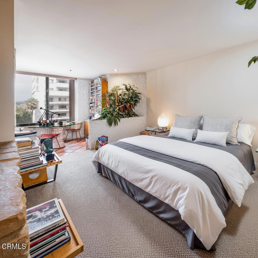 Photo of 10724 Wilshire Boulevard #607, Los Angeles, CA 90024 (MLS # P1-23979)