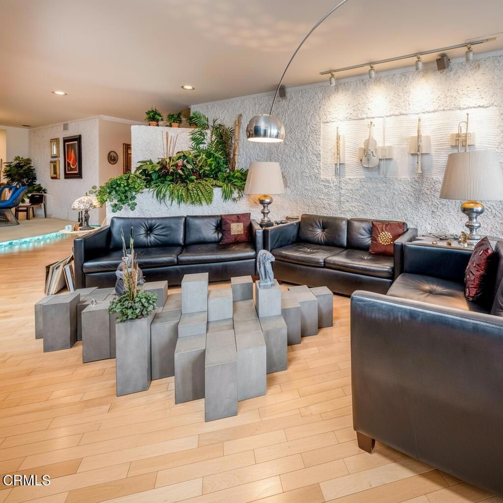 Photo of 10724 Wilshire Boulevard #607, Los Angeles, CA 90024 (MLS # P1-23979)